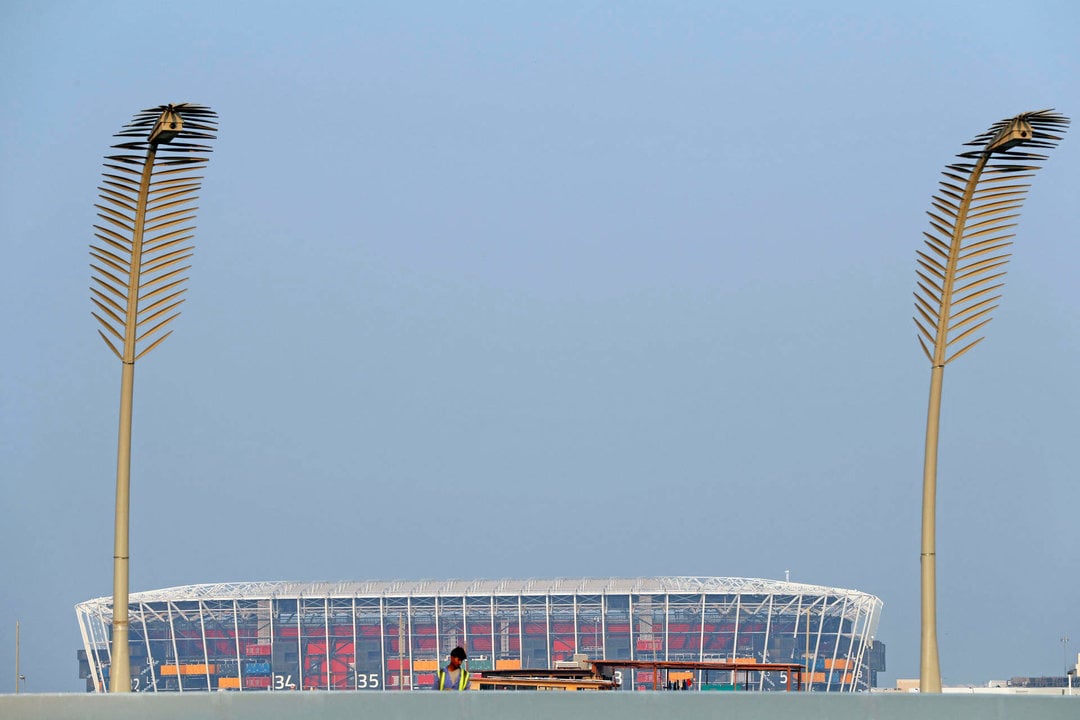 En la imagen, vista del estadio 974, diseñado por la firma Fenwick Iribarren con capacidad para acoger 40.000 espectadores. EFE/ Alberto Estévez